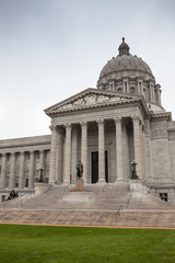 Fototapeta na wymiar Missouri State Dom i Kapitol w Jefferson City, MO.