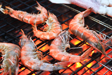 shrimps on the grill