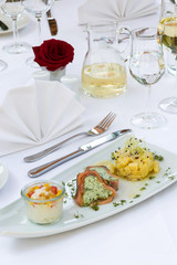 Lachs mit Kräuterschaum