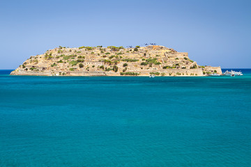 Fototapeta na wymiar Mirabello Bay widok z wyspy Spinalonga na Krecie, Grecja