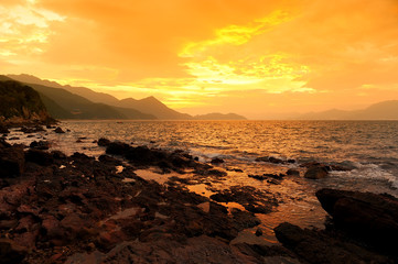 Obraz premium Beautiful sunrise landscape image at Coast