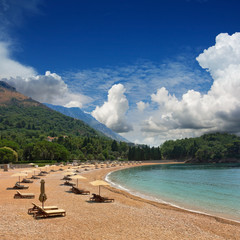 Pink sandy Milocher Beach