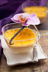 Vanilla flan