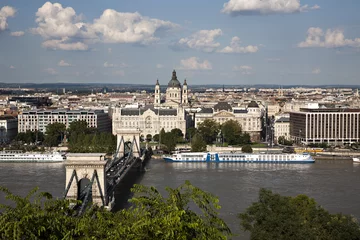 Fotobehang Kettingbrug Szechenyi Chain Bridge and Royal Palace in Budapest, Hungary