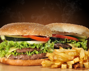 Hamburguesas calientes.