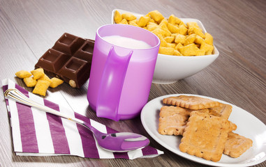 colazione con latte e cereali