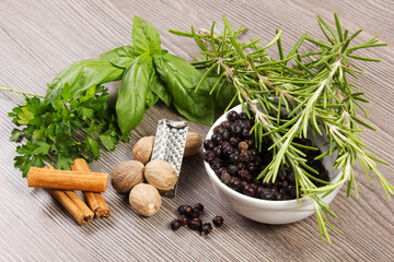 spezie e erbe aromatiche