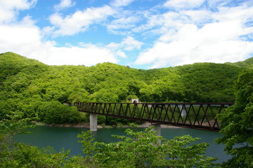 湖の鉄橋