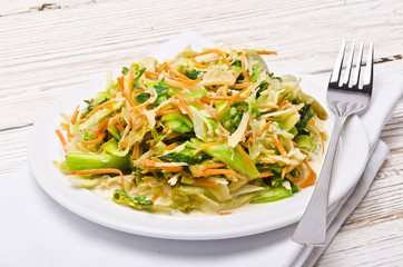  Romaine lettuce with carrots and garlic