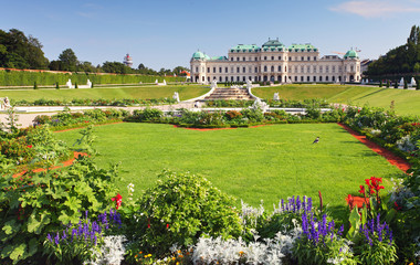 Vienna - Belvedere Palace with flowers - Austria - obrazy, fototapety, plakaty