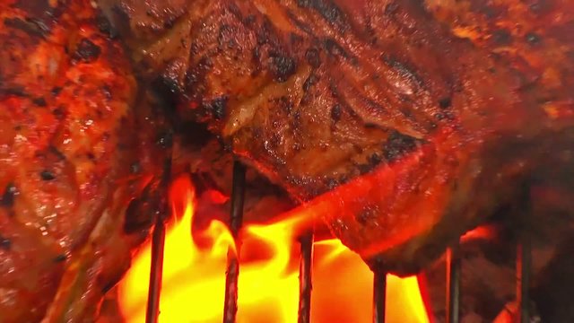 grilling spare ribs with corn on the cob