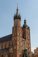 Fototapeta na wymiar Bazylika Mariacka (Kościół Mariacki) - słynny murowany gotycki Chur
