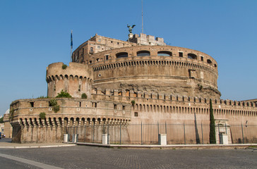 Fototapeta na wymiar The Mausoleum of Hadrian, known as the Castel Sant'Angelo in Rom