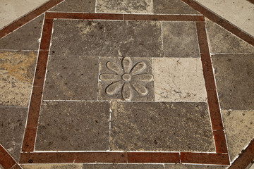 grèce; ioniennes,lefkada : monastère de Fanéroméni, sol