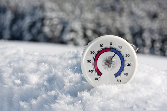 Wooden Thermometer Standing In Snow Outside On Cold Day Illustrating  Weather With Temperature As Low As 10 Degrees Celsius Stock Photo -  Download Image Now - iStock