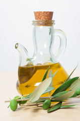 Olive Oil with olives _ Olio di oliva e ramo di ulivo