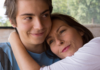 mère et fils complices