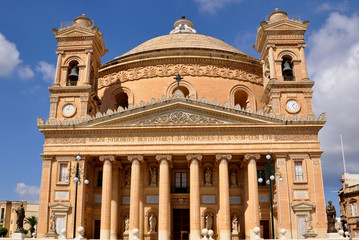 Fototapeta na wymiar Malta, Mosta Kościół Sainte Marie i jej gigantyczna kopuła
