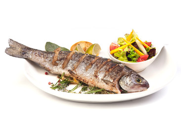 Grilled trout with lime and salad