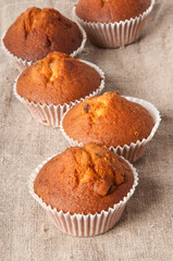 muffins with raisins 