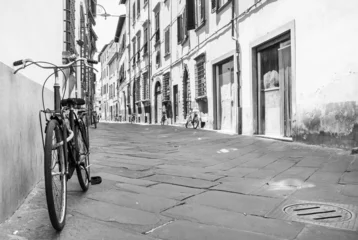 Zelfklevend Fotobehang Bike a Tuscany street © horvathta