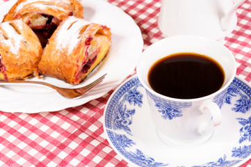 Coffee and strudla