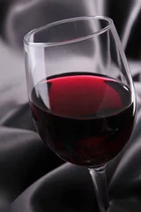 Fotobehang red wine and silk drape © M.studio