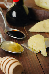 formaggio miele e aceto balsamico modena