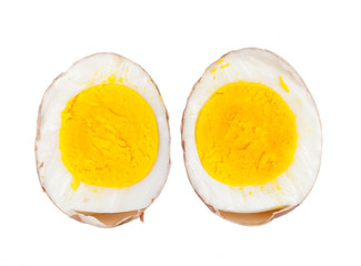 Cuts boiled egg
