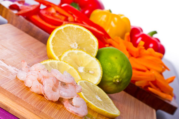 Raw prawns with vegetables for cooking