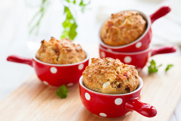 Ham, cheese and tomato muffins