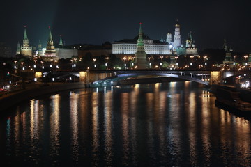 Fototapeta na wymiar Vista nocturna de Moscú.
