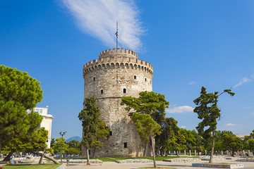 The white tower at Thessaloniki city in Greece - 44740757