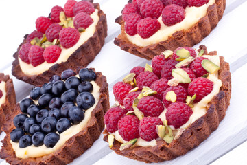 raspberry and blueberry tart