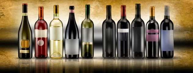 bottiglie di vino su fondo antico