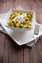 Sacchettini di pasta all'uovo con spinaci e ricotta