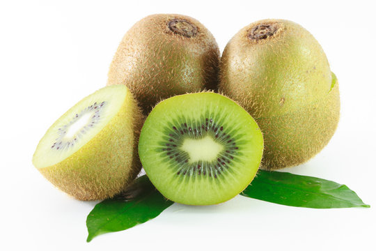 kiwi fruit isolated
