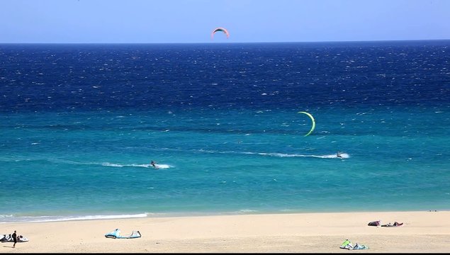 plage de comp&eacute;titeurs de kitesurf de fuerteventura