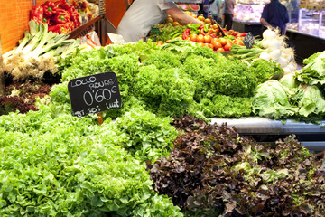 Red and green leaf lettuce in a market