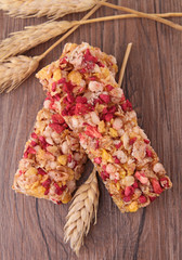 granola bar and wheat