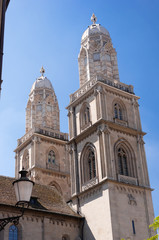 Fototapeta na wymiar Wieże kościelne w Zurychu