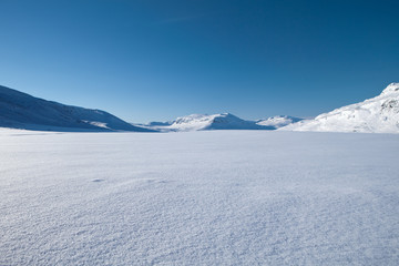 Fototapeta na wymiar Kungsleden - Krajobraz zimowy