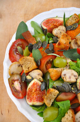 Brotsalat mit Kürbis