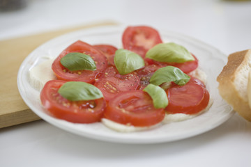 tomaten mozarella Salat close up