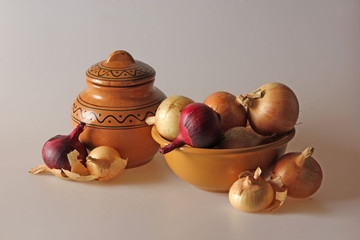 натюрморт с луком