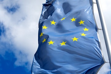 Europäische Union - EU Flagge im Wind