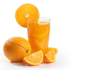 Orange juice and slices