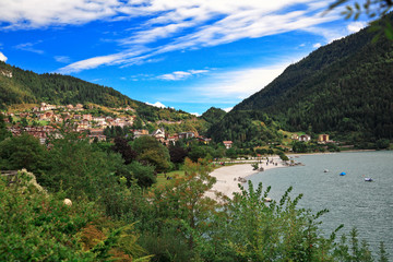 Obraz premium view of molveno