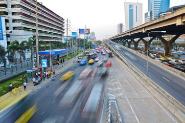 Fototapeta na wymiar Highway prędkości line-statyka i dynamika, w Bangkoku