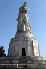 Fototapeta na wymiar Pomnik w Warnie